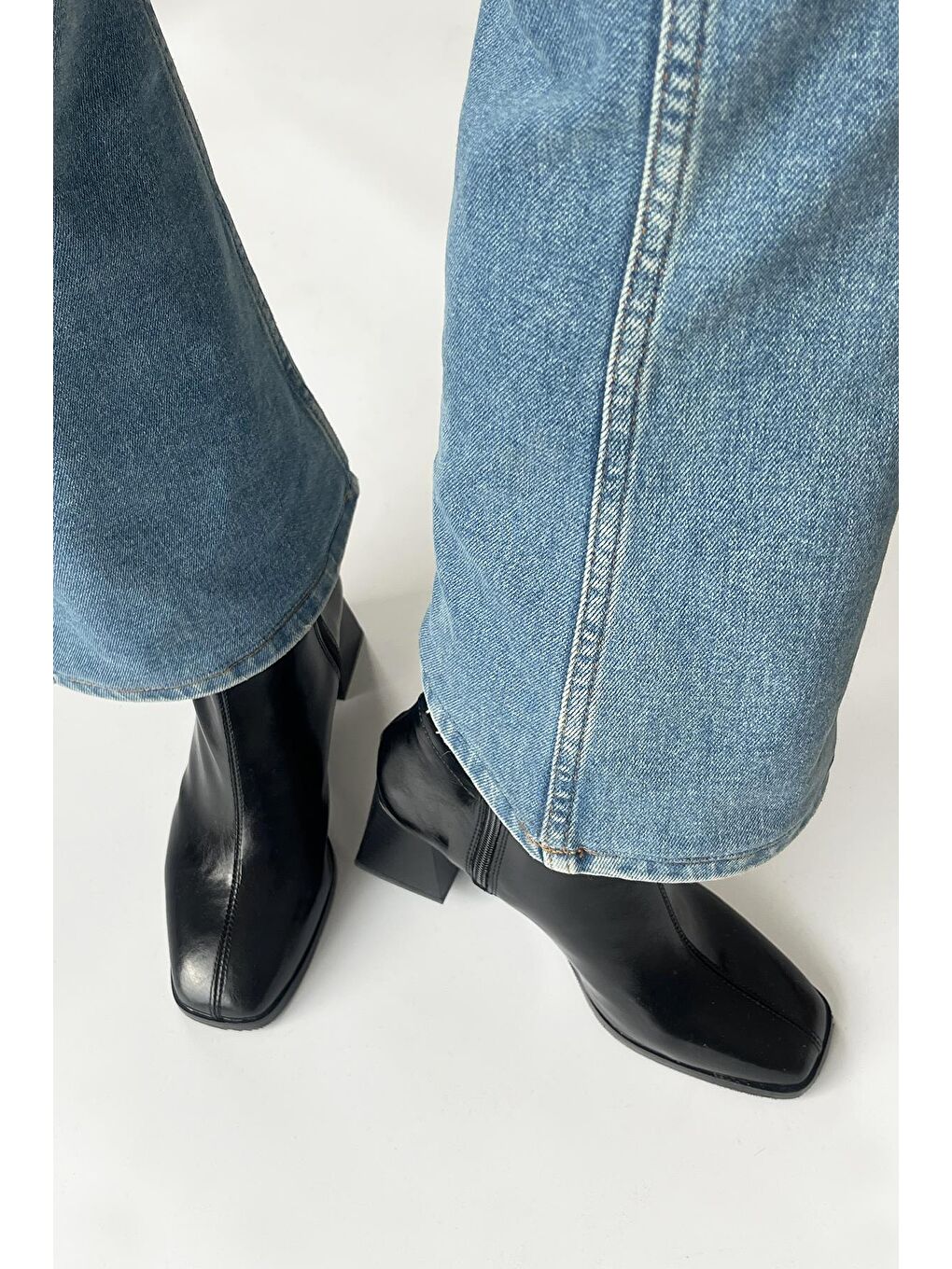 Trew Kadın Streç Topuklu Kırışık  Deri  Bot Siyah-2