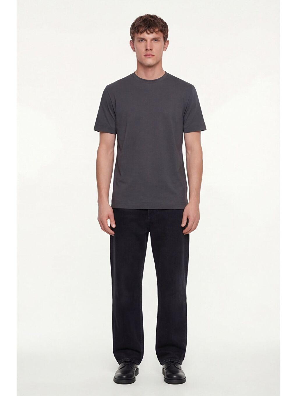 Gri Erkek Füme Normal Kesim Regular Fit %100 Pamuk Dokuma Bisiklet Yaka Basic T-Shirt-1