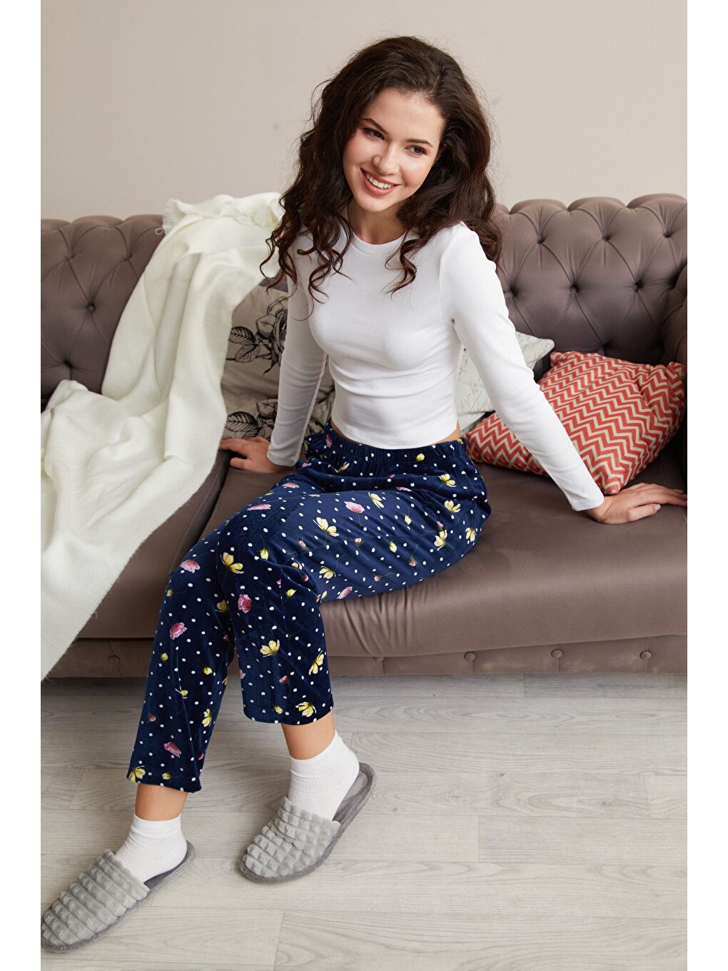 Lacivert Geyik Baskılı Kadife Pijama Altı-4