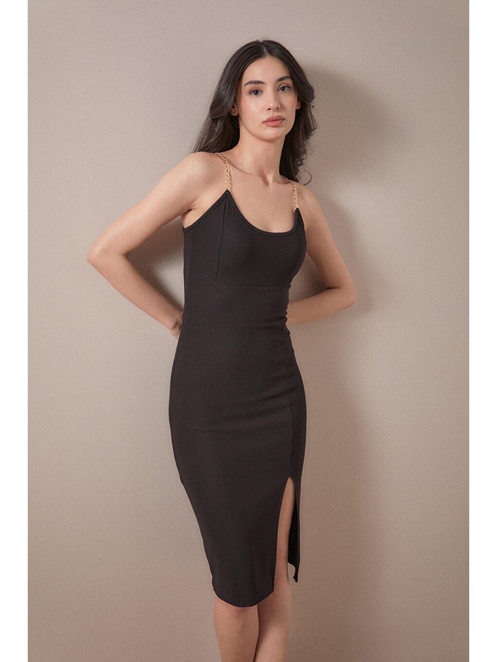 Siyah Basic Fitilli Zincir Askılı Elbise-2