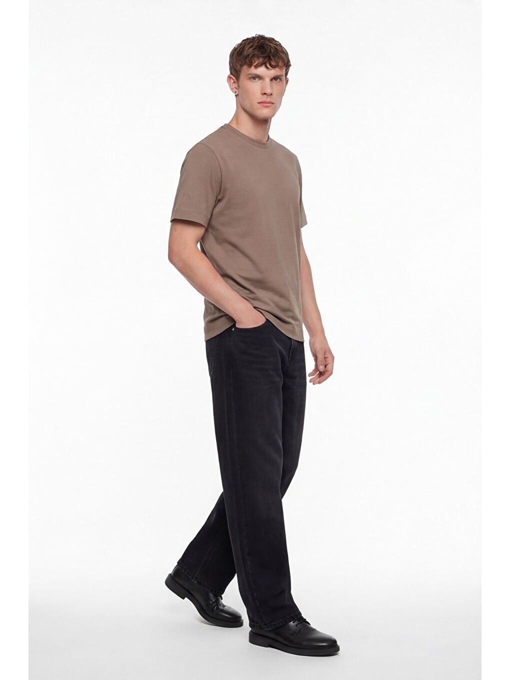 Kahverengi Erkek Taba Normal Kesim Regular Fit %100 Pamuk Dokuma Bisiklet Yaka Basic T-Shirt-2