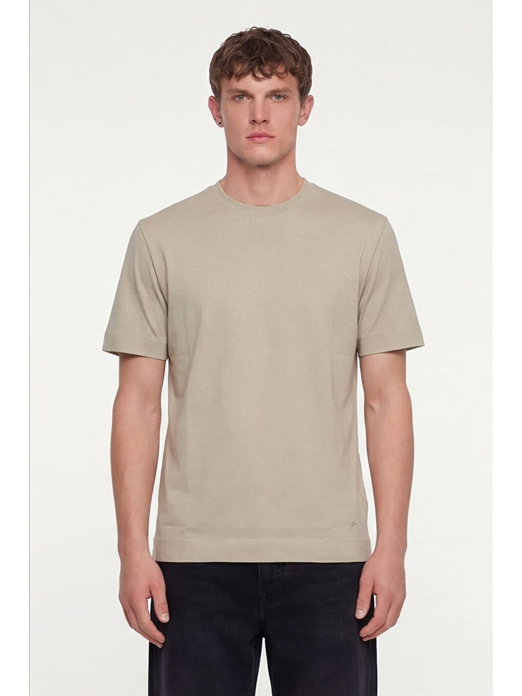 Ekru Erkek Krem Normal Kesim Regular Fit %100 Pamuk Dokuma Bisiklet Yaka Basic T-Shirt