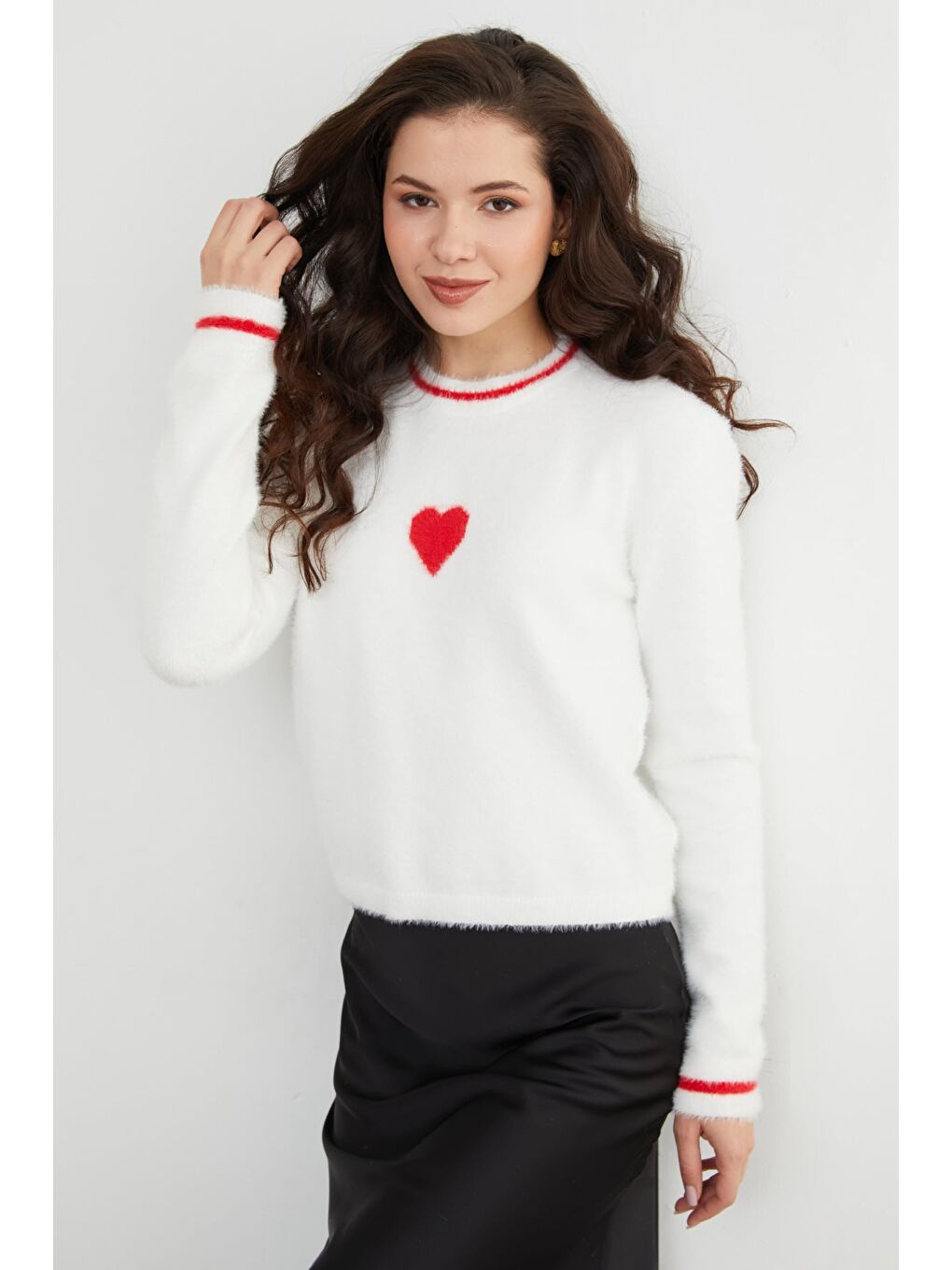 Kırmızı Kalp Desenli Bisiklet Yaka Sakallı Kazak-1