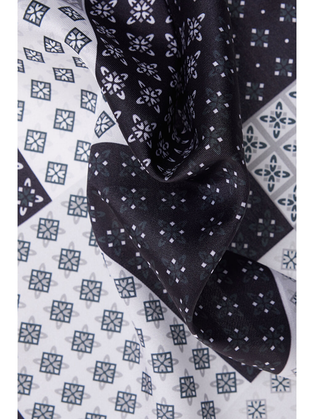 Erkek Siyah-Haki Desenli Mendil-2