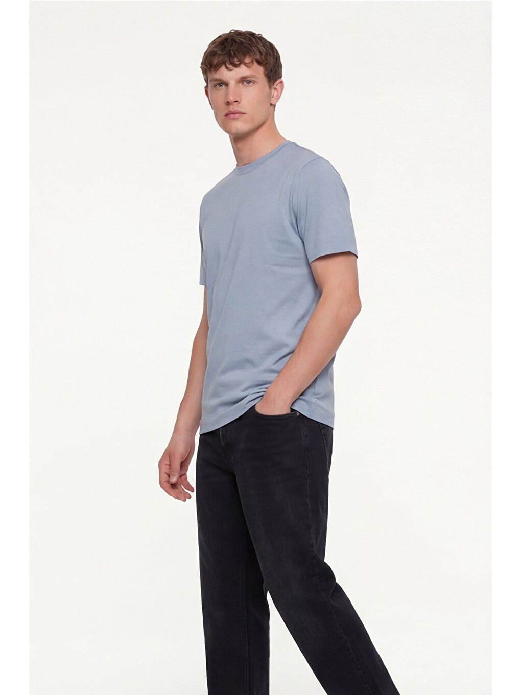 Erkek Gri Normal Kesim Regular Fit %100 Pamuk Dokuma Bisiklet Yaka Basic T-Shirt-2