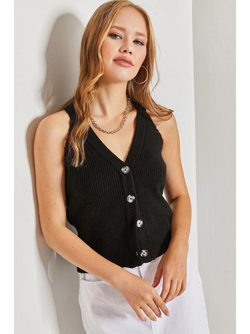 Siyah Kadın Düğmeli Triko Hırka