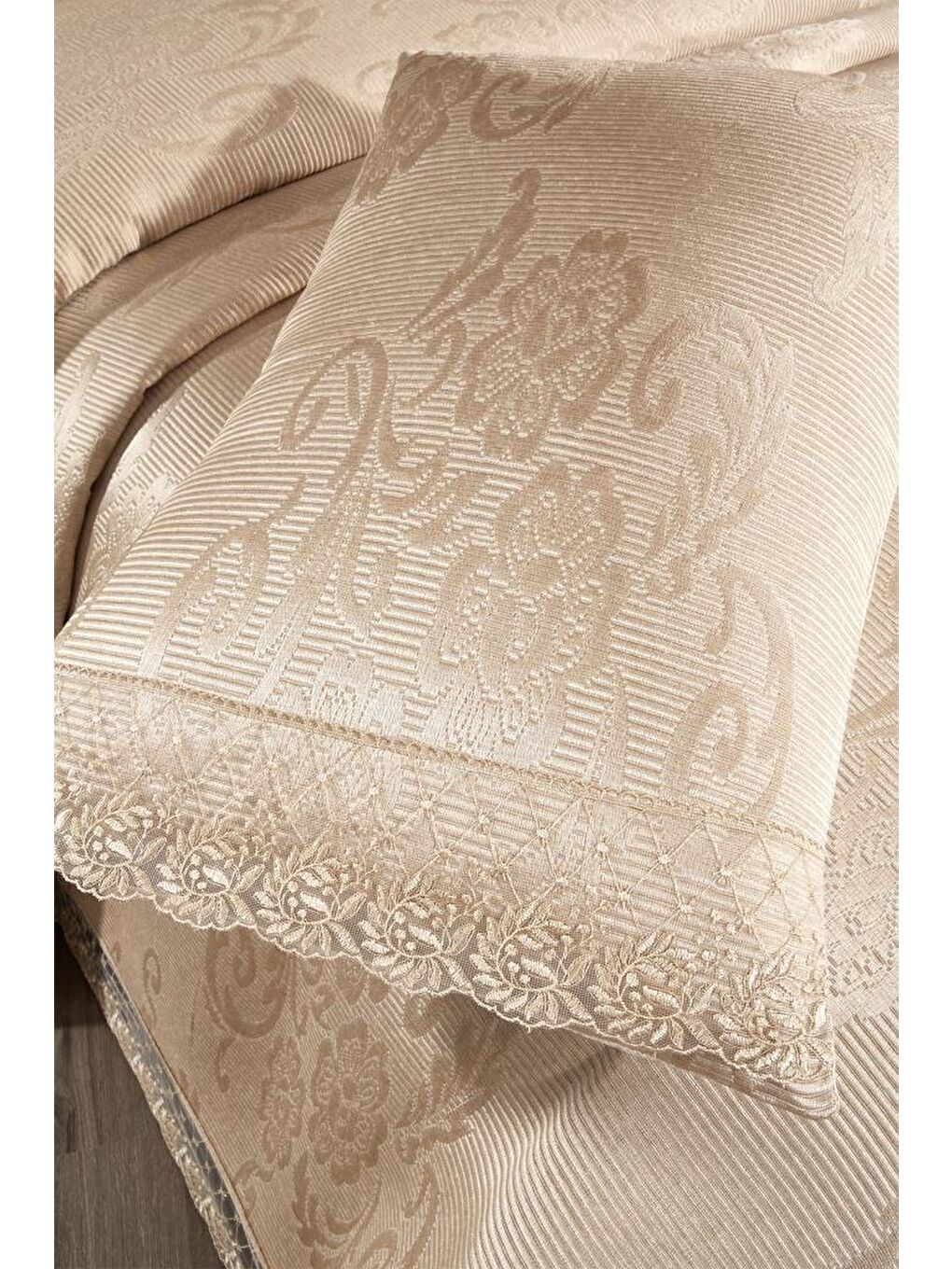 Karışık Fransız Dantelli Suzan Çift Kişilik Yatak Örtüsü Cappucino-8