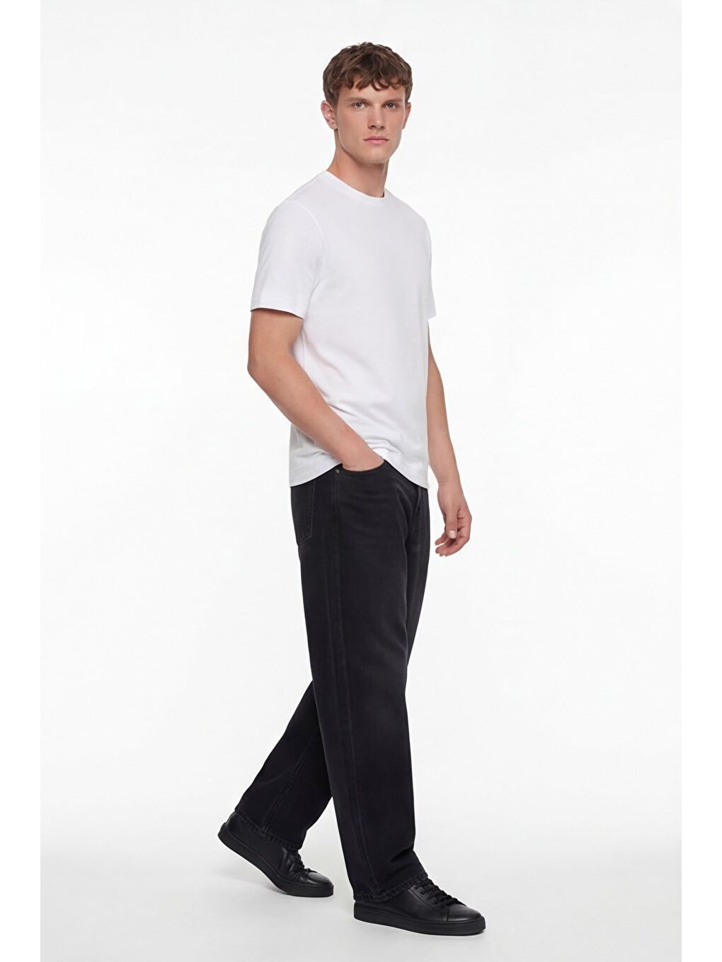 Erkek Beyaz Normal Kesim Regular Fit %100 Pamuk Dokuma Bisiklet Yaka Basic T-Shirt-2