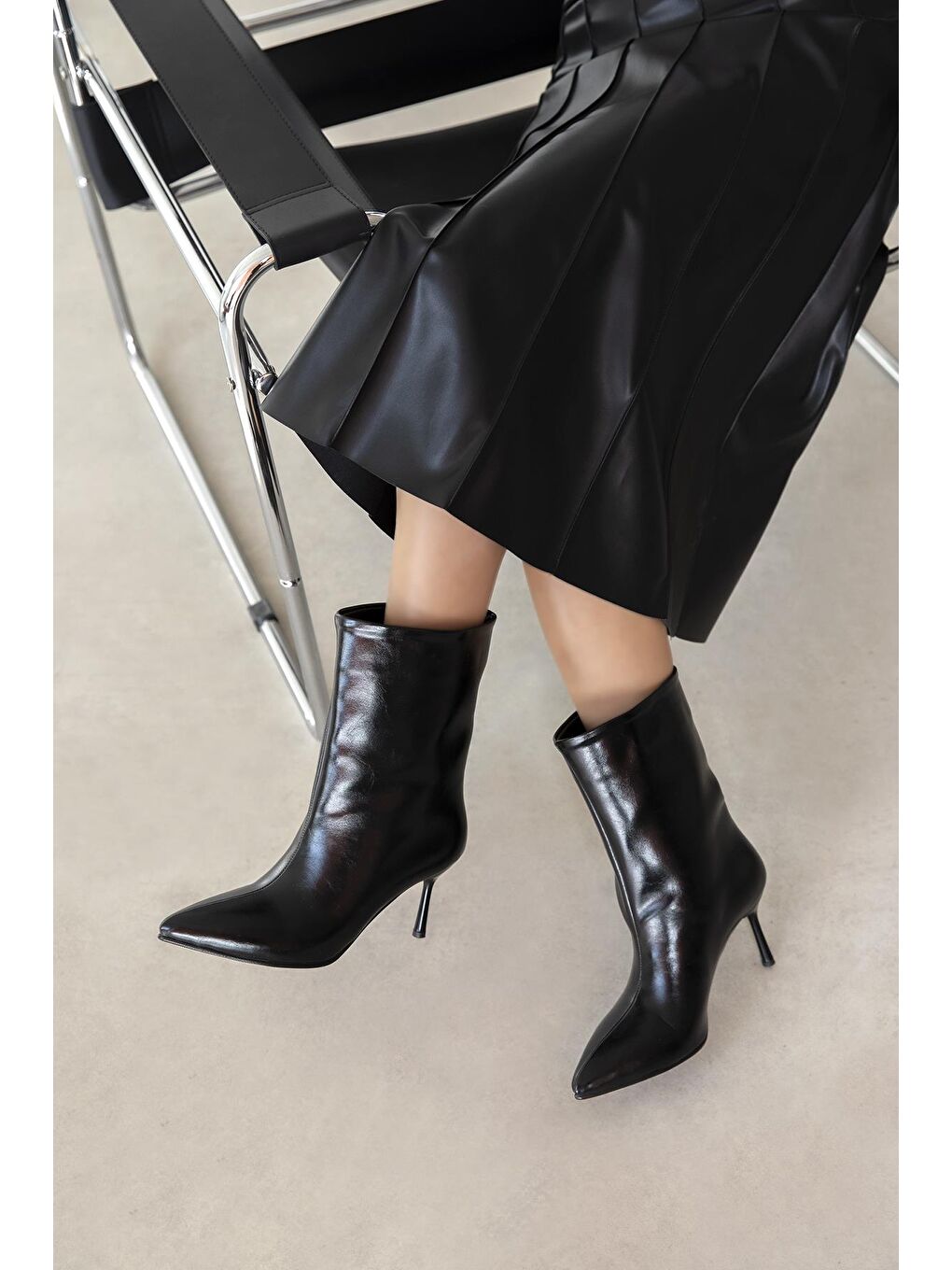 Sarrah Kadın Kırışık  Deri  Bot Siyah