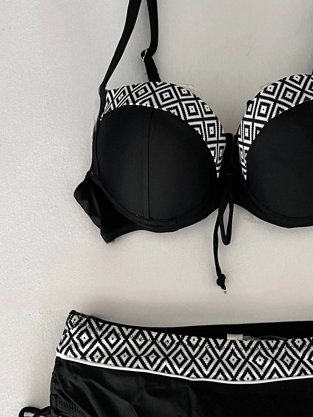 Kadın Siyah Etnik Desenli Bikini Takım HZL25S-LC2218-2