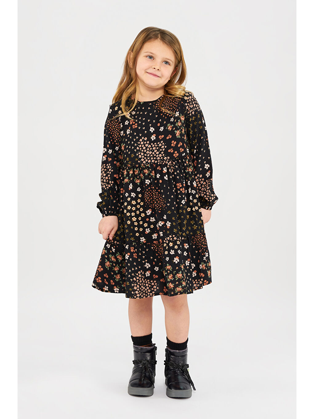 Siyah Kız Çocuk Çiçek Desenli Elbise