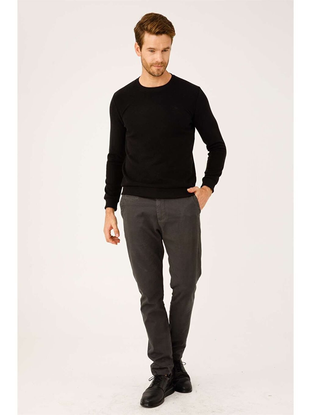 Siyah Rahat Kalıp Bisiklet Yaka Düz Uzun Kollu Triko-4