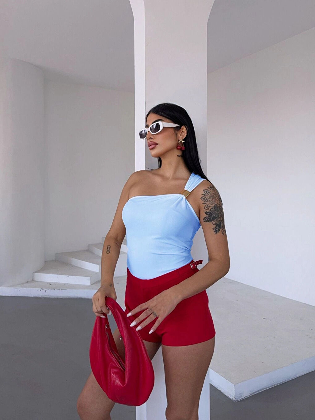 Kadın Mavi Tek Omuz Gold Metal Detaylı Bluz HZL25S-FRY123111-2