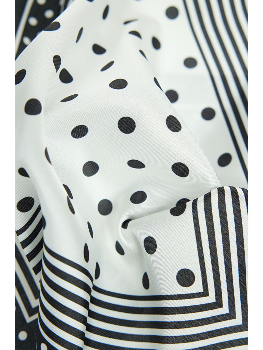 Erkek Siyah-Beyaz Desenli Mendil-2