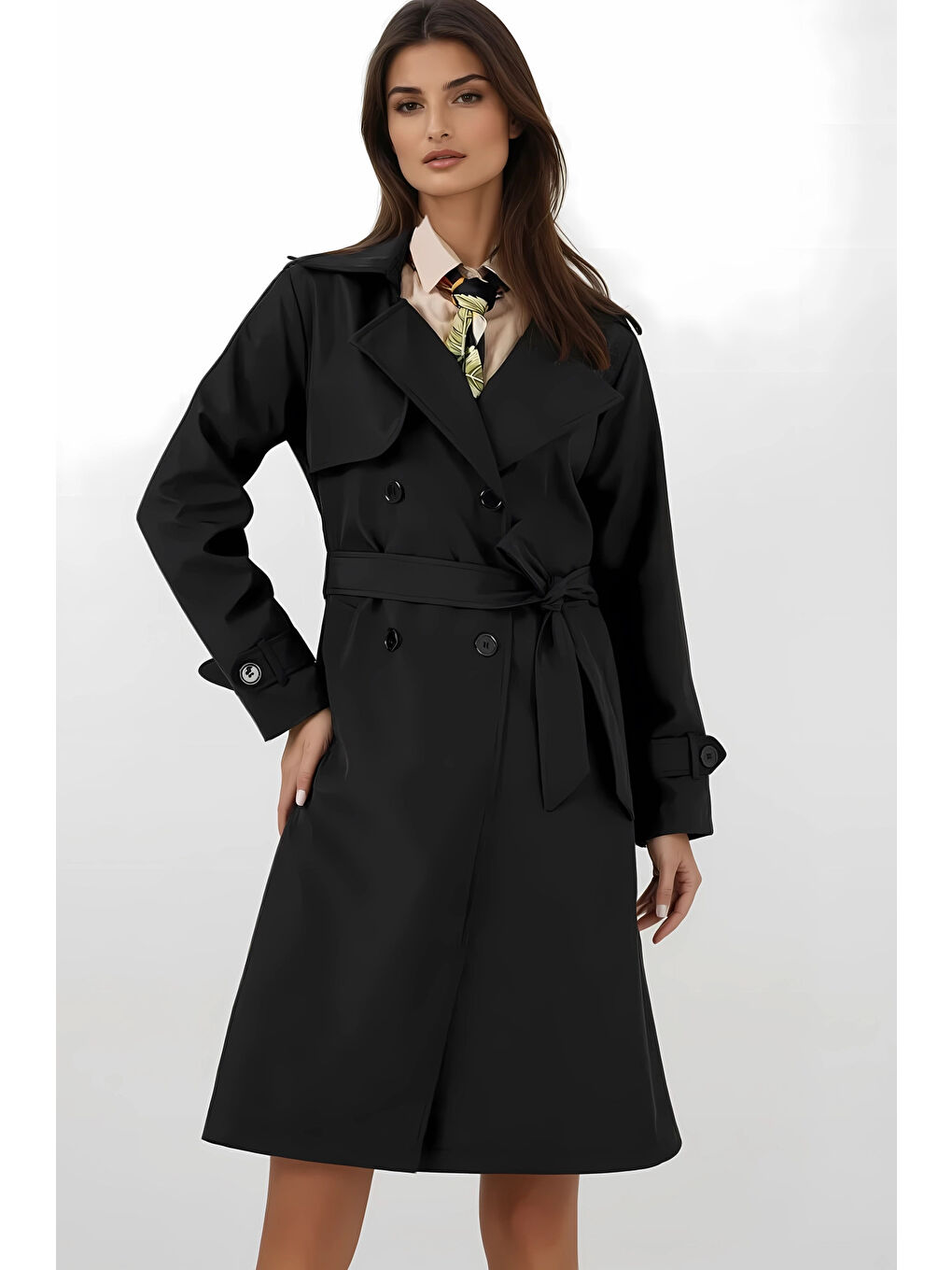 Kadın Siyah Kruvaze Yaka Kuşaklı Astarlı Trençkot HZL25W-BD159181-1