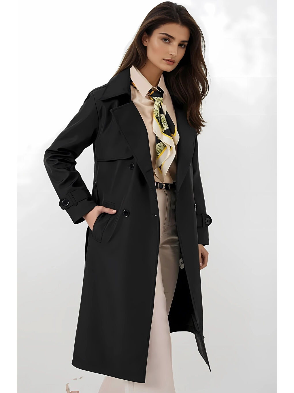 Kadın Siyah Kruvaze Yaka Kuşaklı Astarlı Trençkot HZL25W-BD159181-2