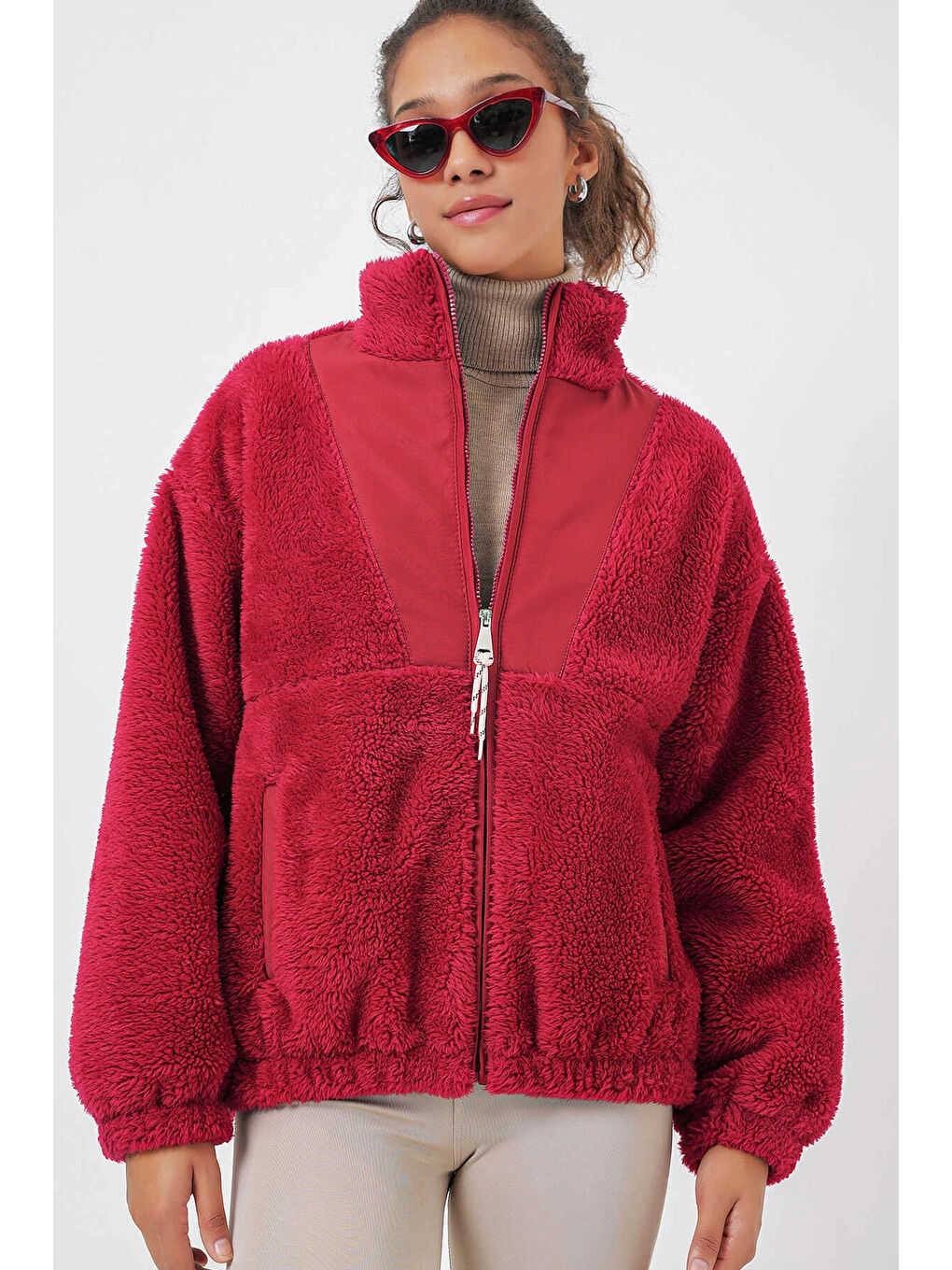 Kadın Kırmızı Baskılı Fermuarlı Suni Yünlü Astarlı Pelüş Ceket HZL25W-BD151941-1