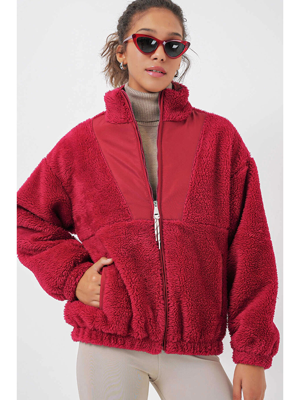 Kadın Kırmızı Baskılı Fermuarlı Suni Yünlü Astarlı Pelüş Ceket HZL25W-BD151941-3