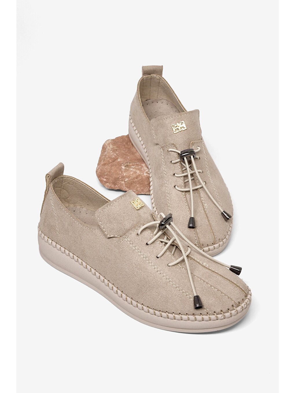 Kadın Bej Rahat Kalıp Taş Detaylı Bağcıklı Loafer-3