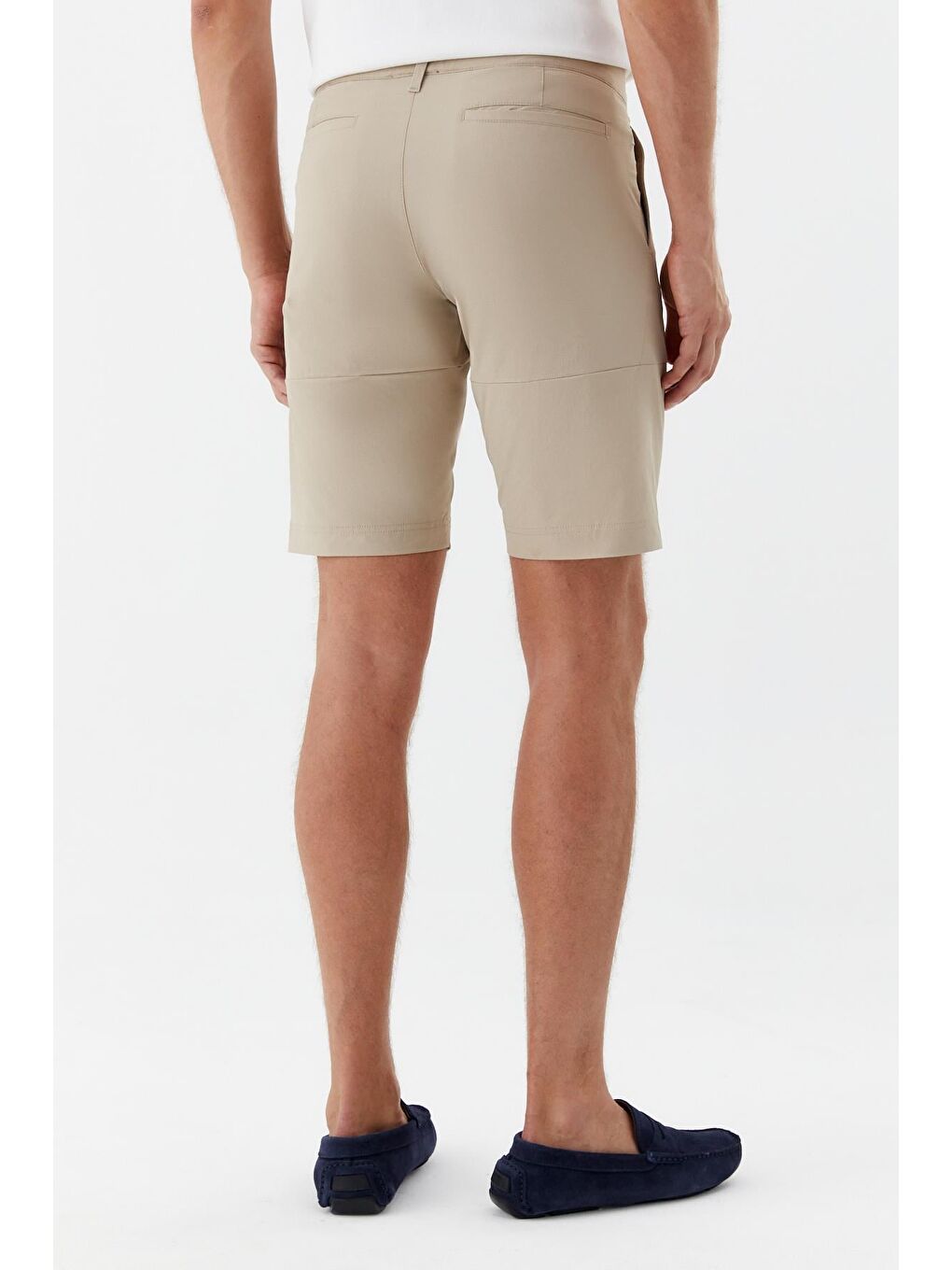 Erkek Bej Bermuda Şort – Regular Fit, Yan Cep Detaylı-3