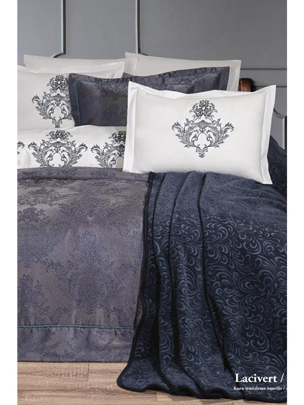 Hazal 10 Parça Çeyiz Seti Lacivert