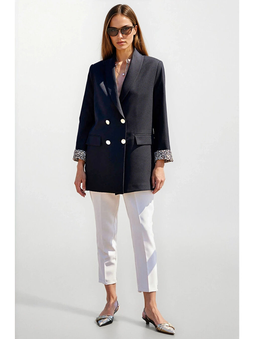 Kadın Siyah Leopar Astarlı Düğme Detaylı Blazer Ceket HZL25W-BD107041-1