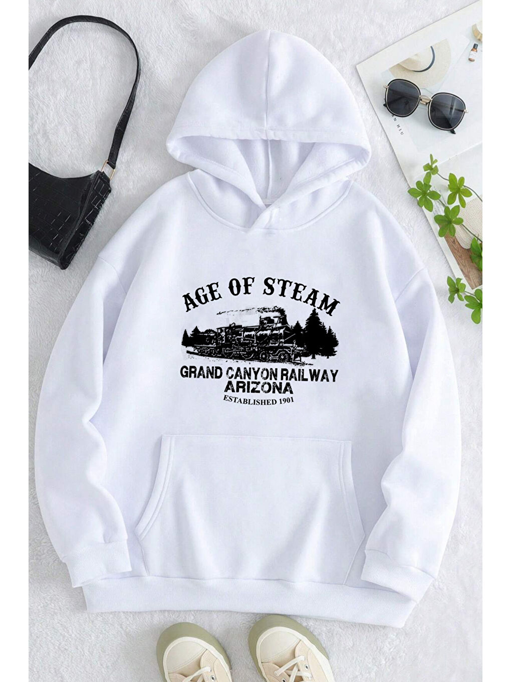 uyguntarz Beyaz Age Of Steam Baskılı Sweatshirt