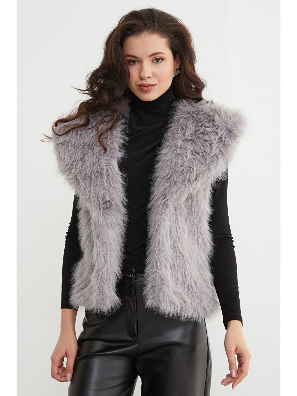 Gri Astarlı Şal Yaka Suni Kürk Yelek-2