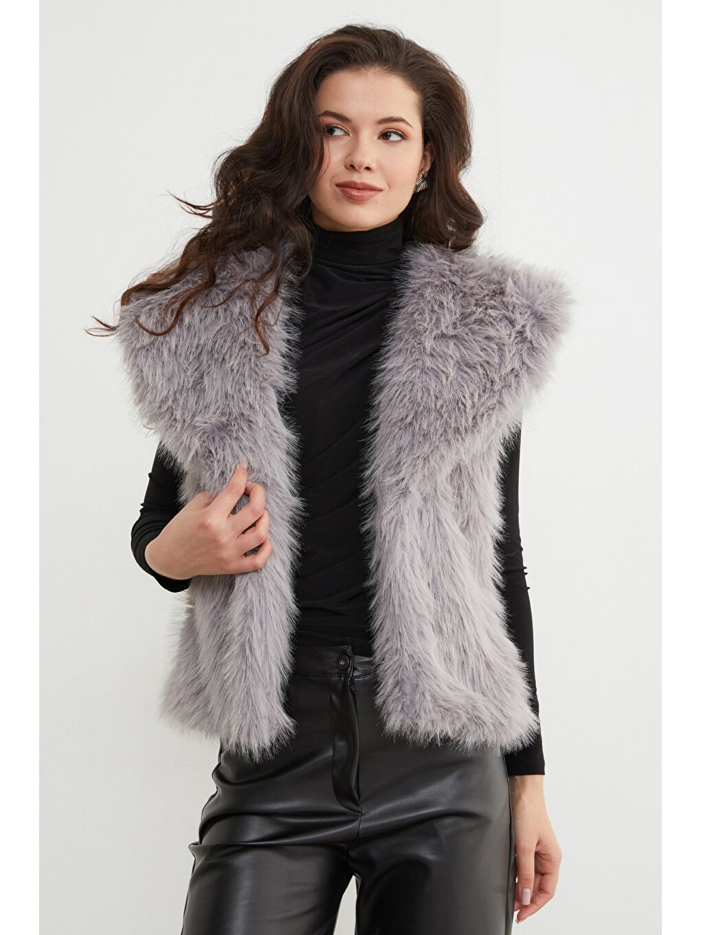 Gri Astarlı Şal Yaka Suni Kürk Yelek-3