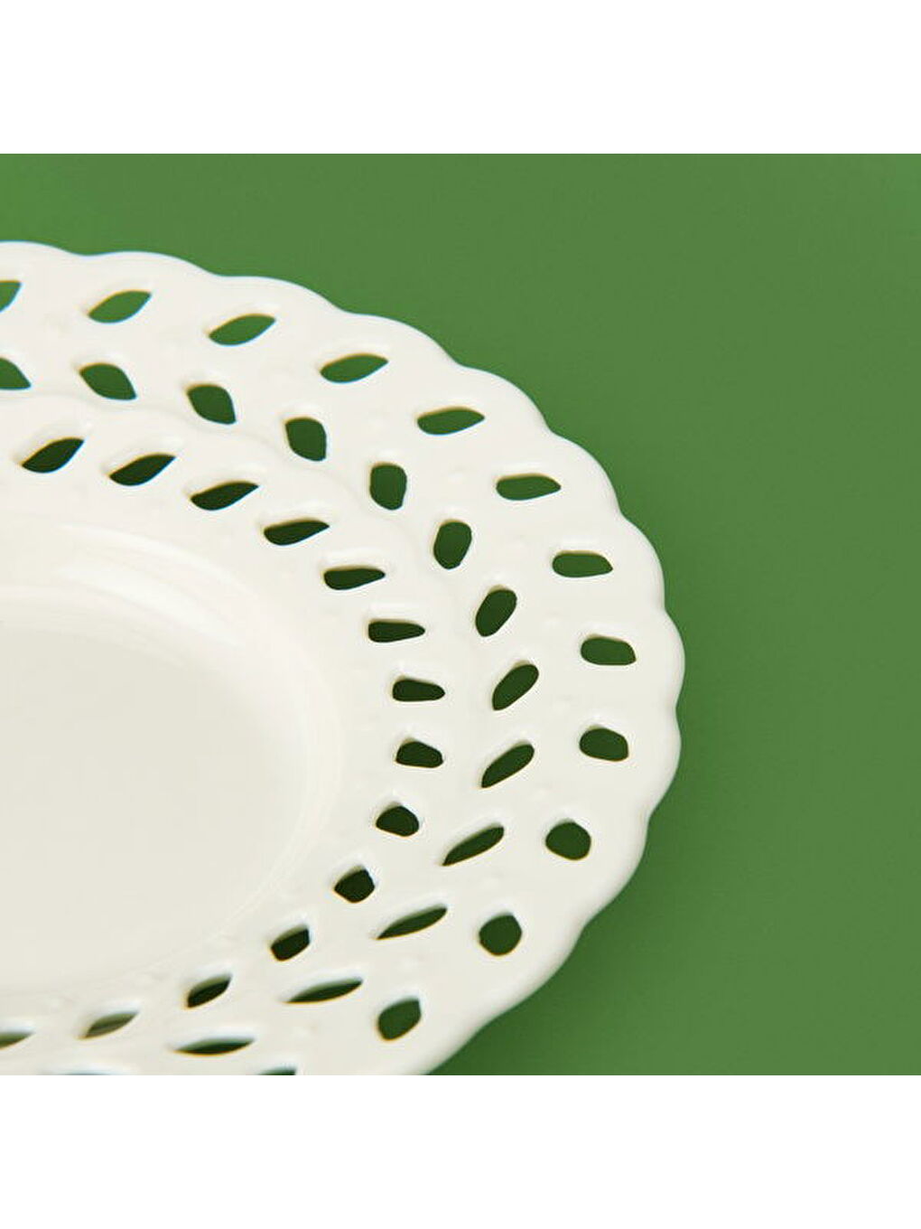 Yaprak Dantel Motifli Porselen Çay Tabağı - Beyaz-2