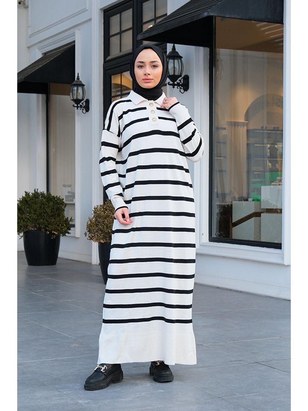 Polo Yaka Çizgili Elbise Beyaz