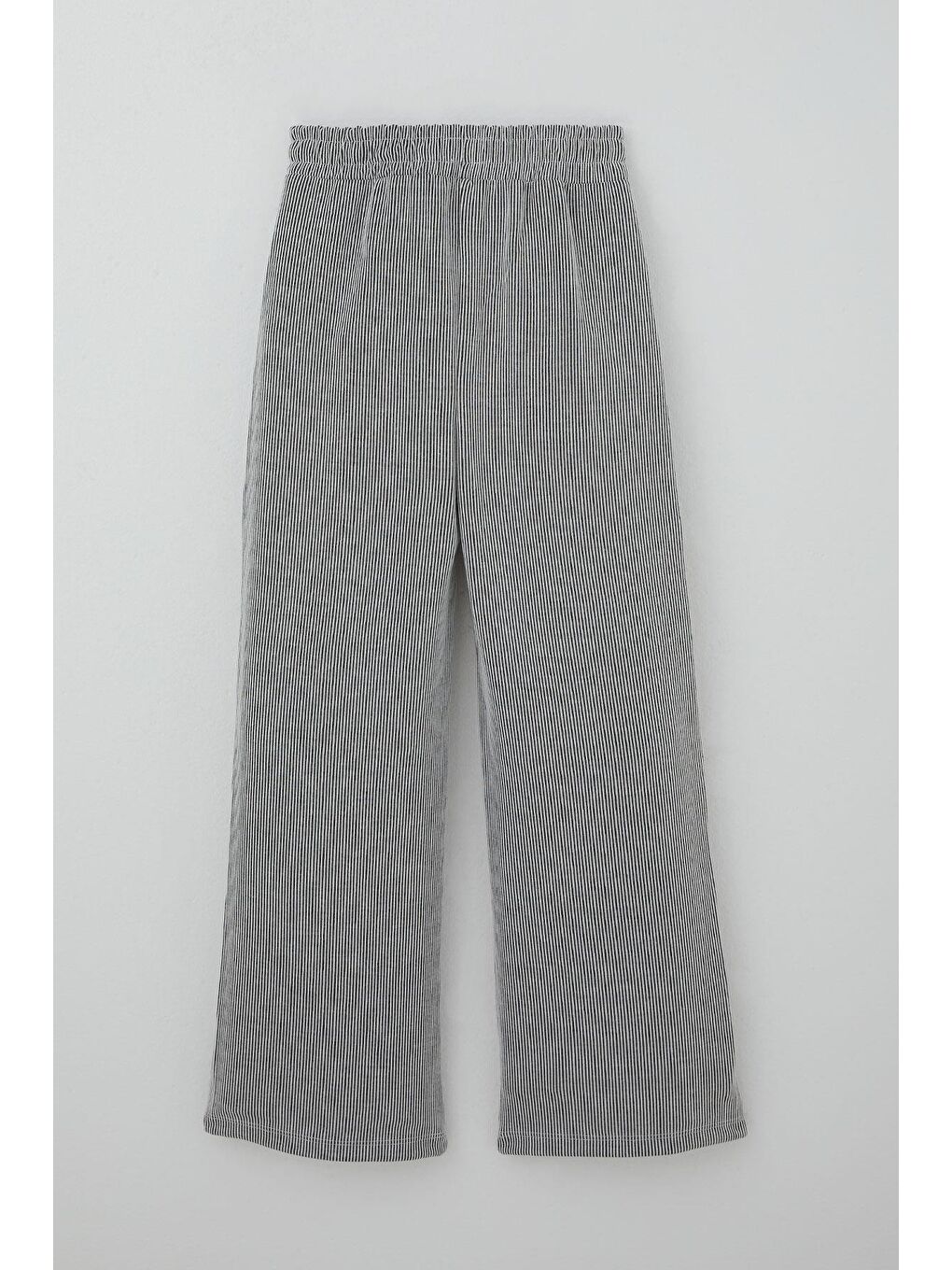 Kız Çocuk Pantolonlu Takım Fiyonk Aksesuarlı Taşlı Arma Detaylı Gri (4-8 Yaş)-5