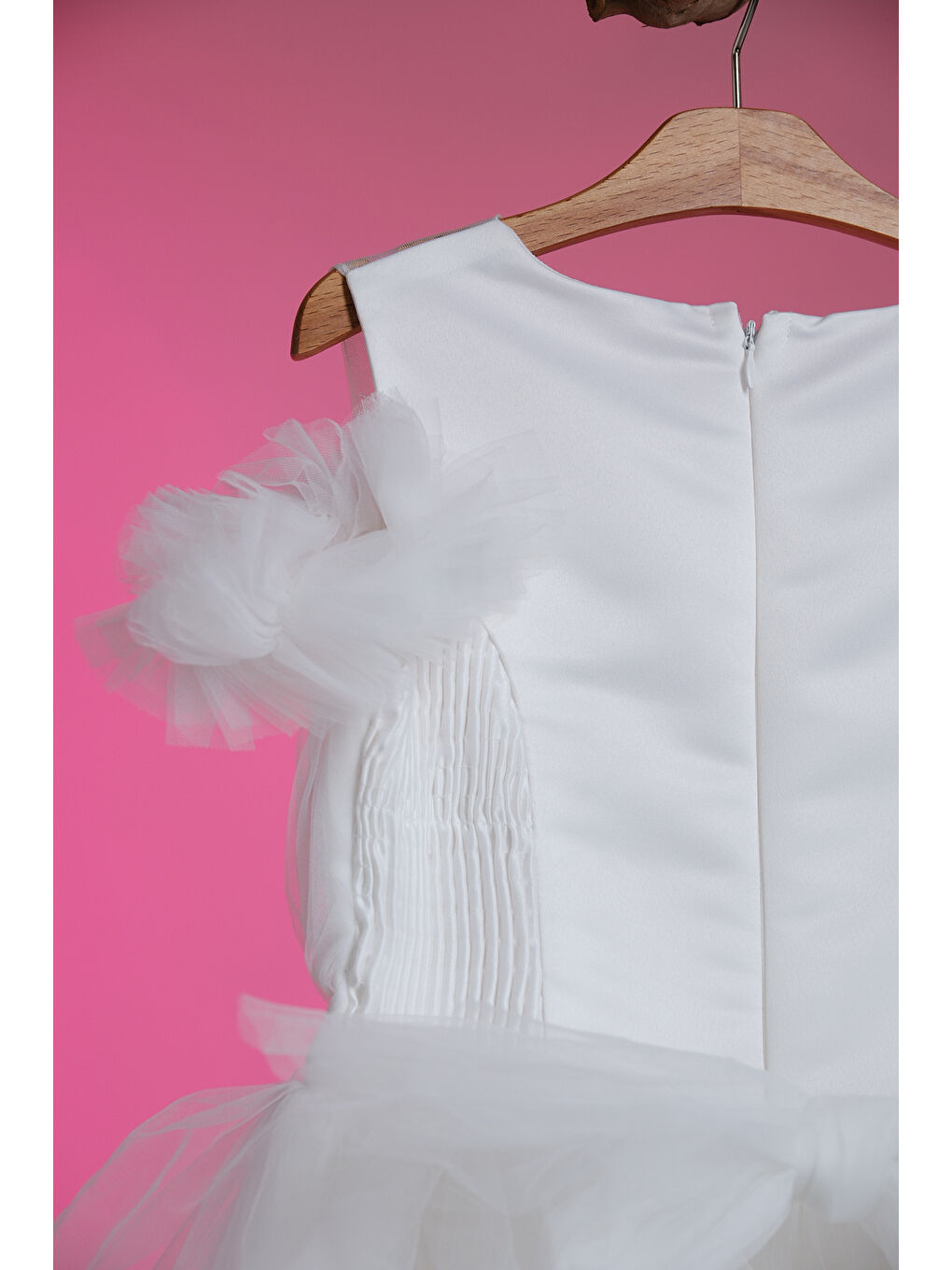 Beyaz Kız Çocuk Kat Kat Tüllü Kuyruklu Prenses Elbise-5