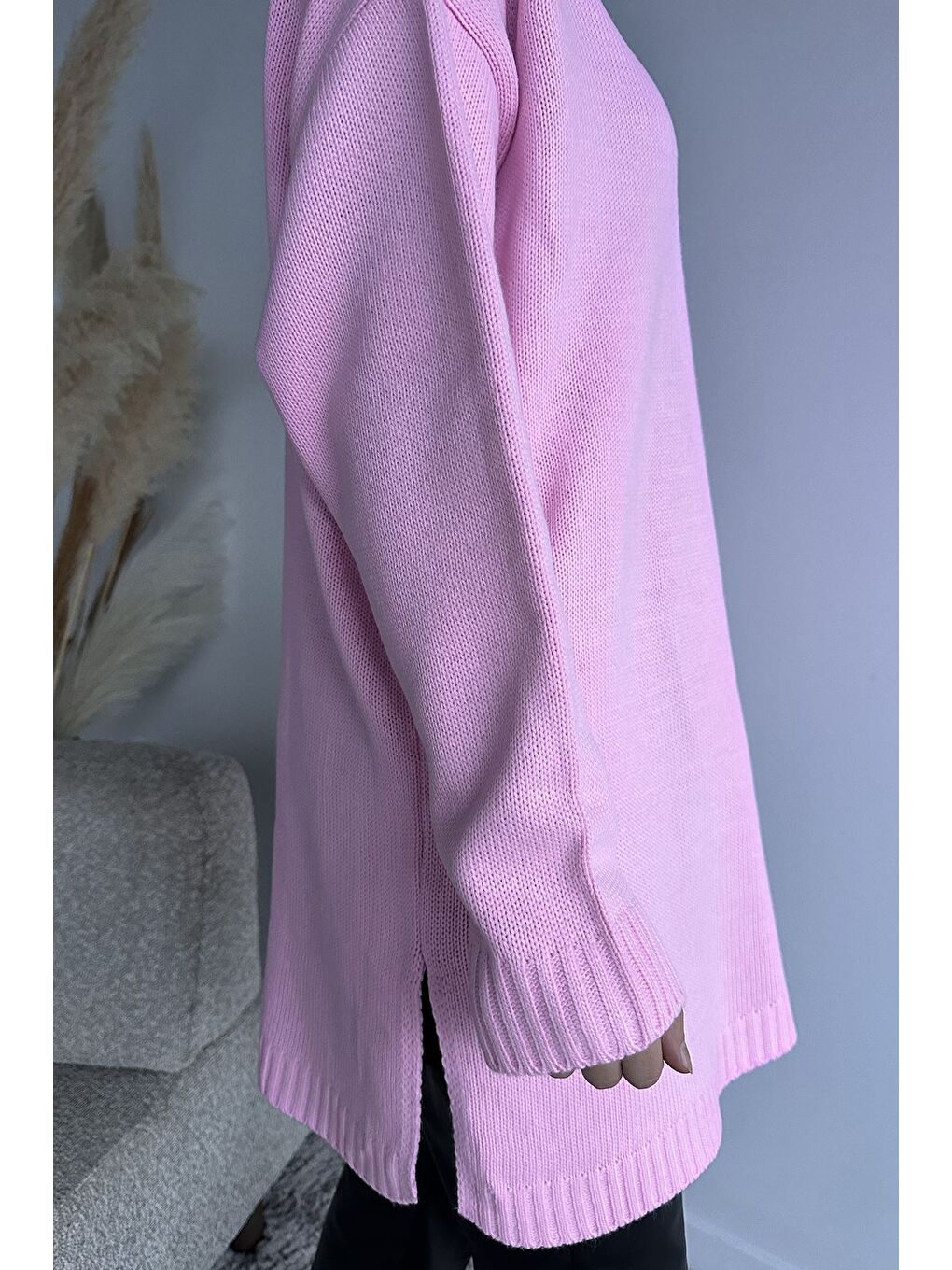 Pembe Gülseli Balıkçı Yaka Yırtmaçlı Tesettür Triko Tunik-7