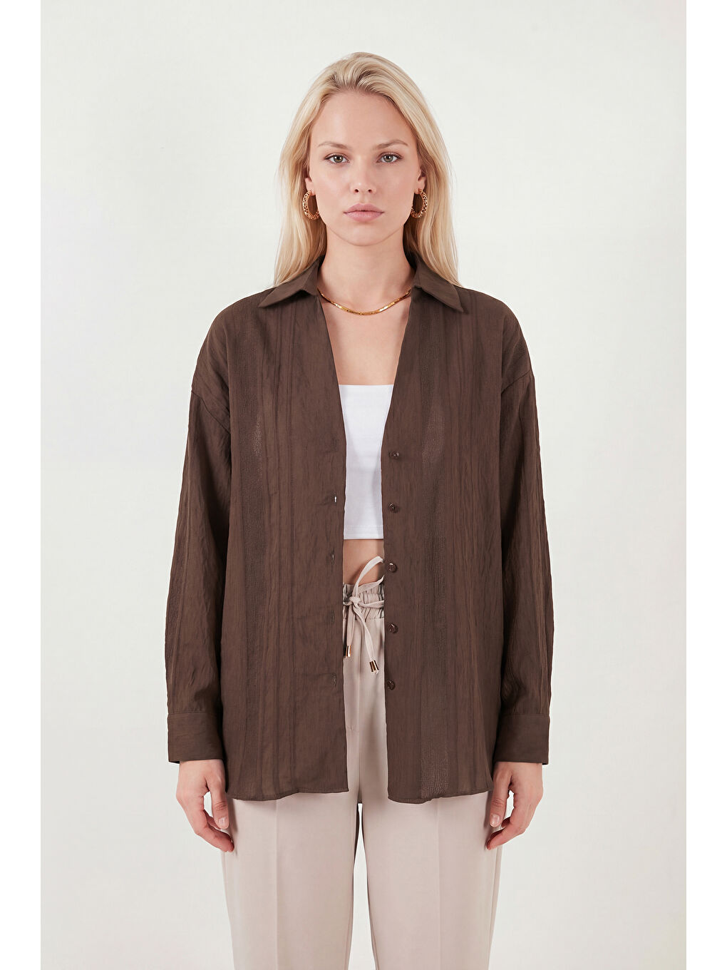 Kahverengi Rahat Kesim Viskon Karışımlı Uzun Kollu Kadın Gömlek 6834914-1