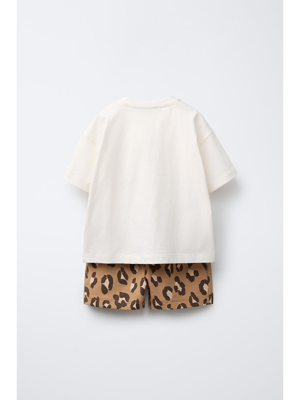 Karışık Erkek Çocuk Pamuklu Ekru Kahverengi Leopar Baskılı T-Shirt Ve Şort Takım - Yazlık-1