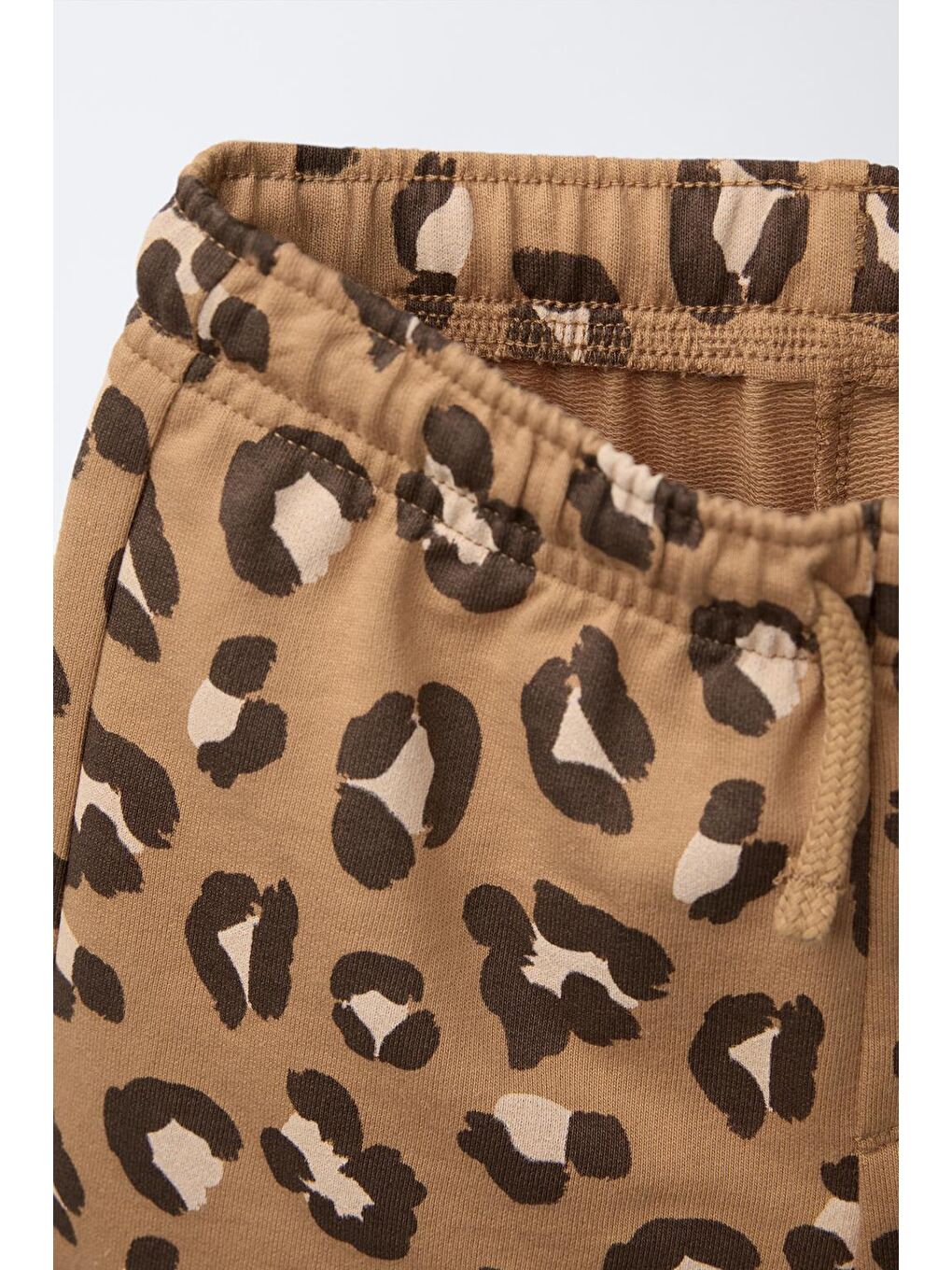 Karışık Erkek Çocuk Pamuklu Ekru Kahverengi Leopar Baskılı T-Shirt Ve Şort Takım - Yazlık-3
