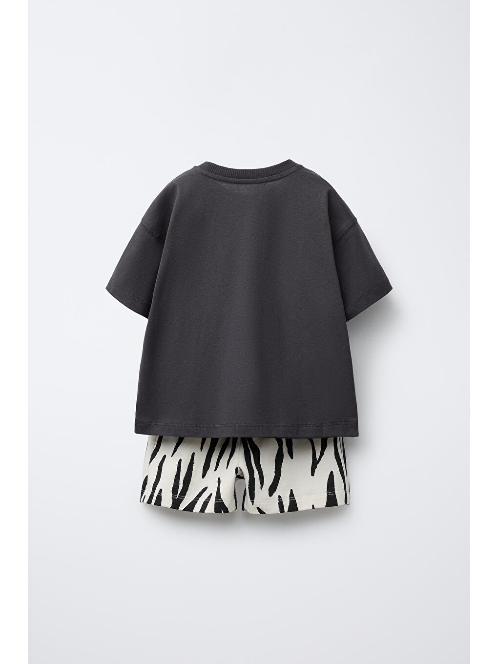 Erkek Çocuk Pamuklu Siyah Zebra Baskılı T-Shirt Ve Şort Takım - Eğlenceli Yazlık-1
