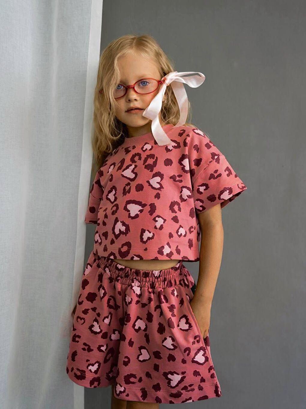 Karışık Kız Çocuk Pamuklu Gül Kurusu Kalp Desenli Leopar Crop T-Shirt Ve Şort Takım