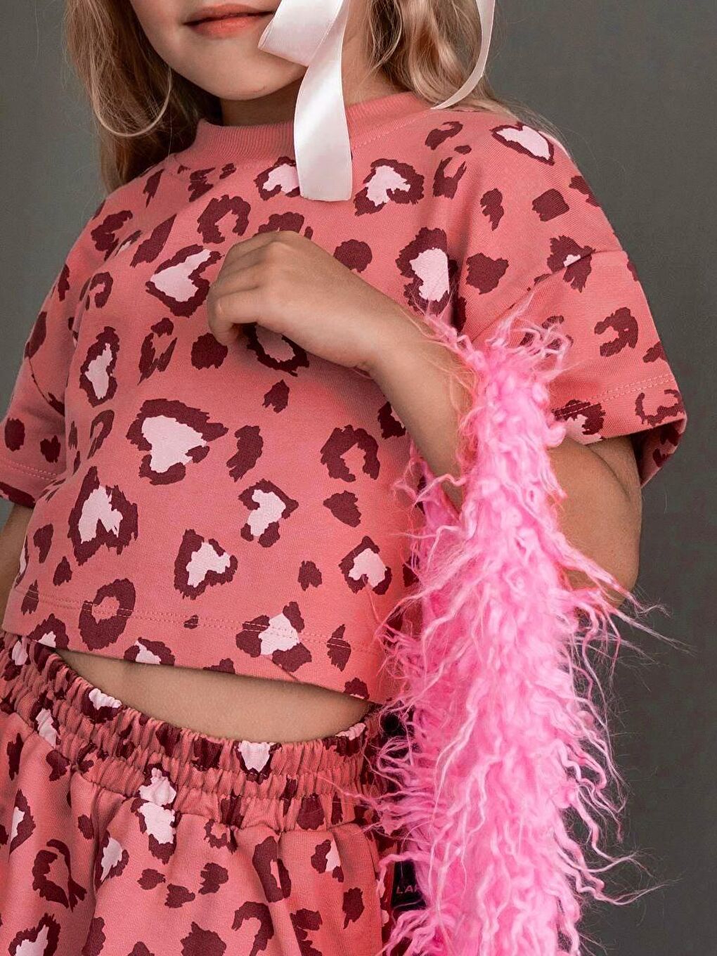 Karışık Kız Çocuk Pamuklu Gül Kurusu Kalp Desenli Leopar Crop T-Shirt Ve Şort Takım-1