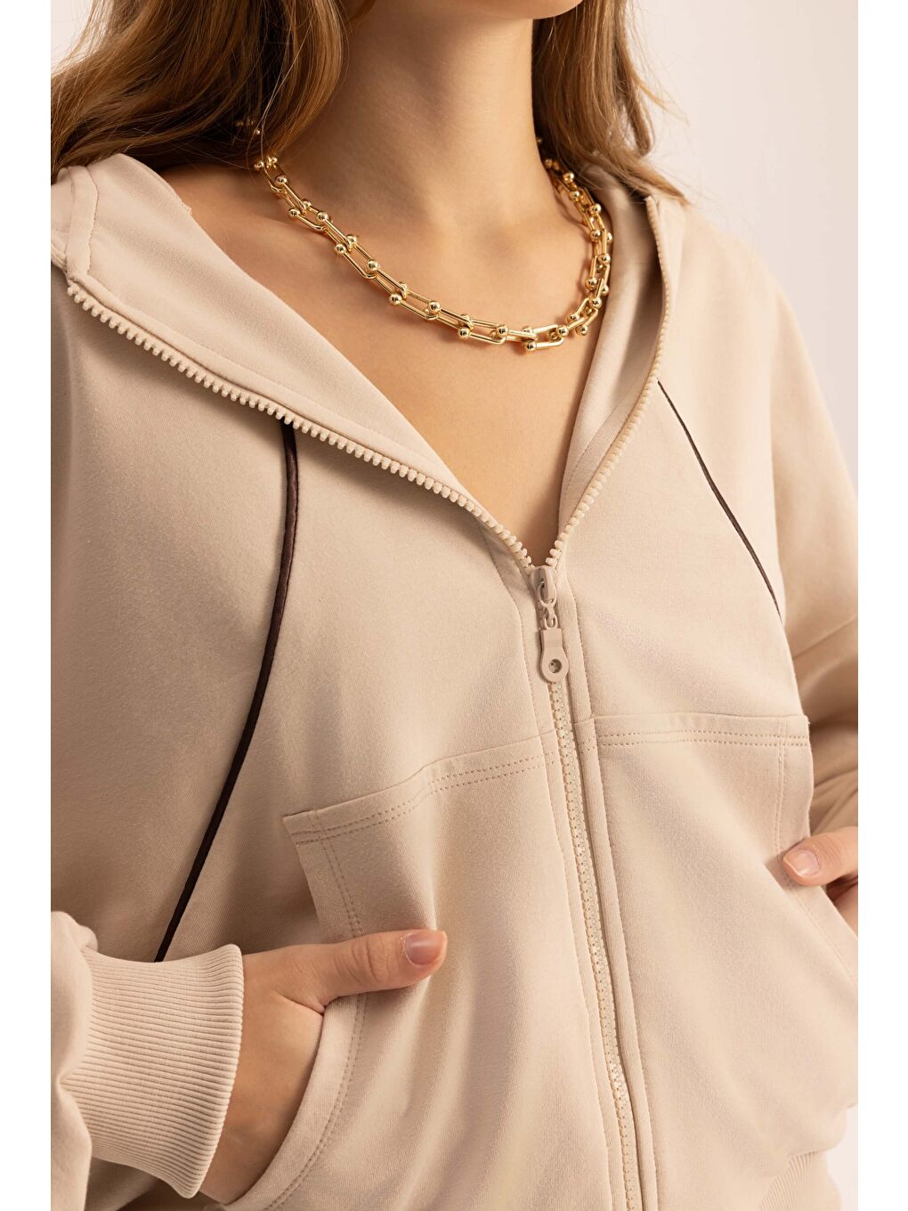 Beyaz Tyon Şerit Detay Kemik Kapüşonlu Crop Eşofman Takım-5