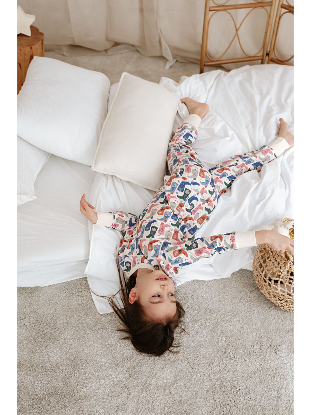 Karışık Kovboy Çizme Baskılı Color Shapes Çocuk Pijama Seti-3