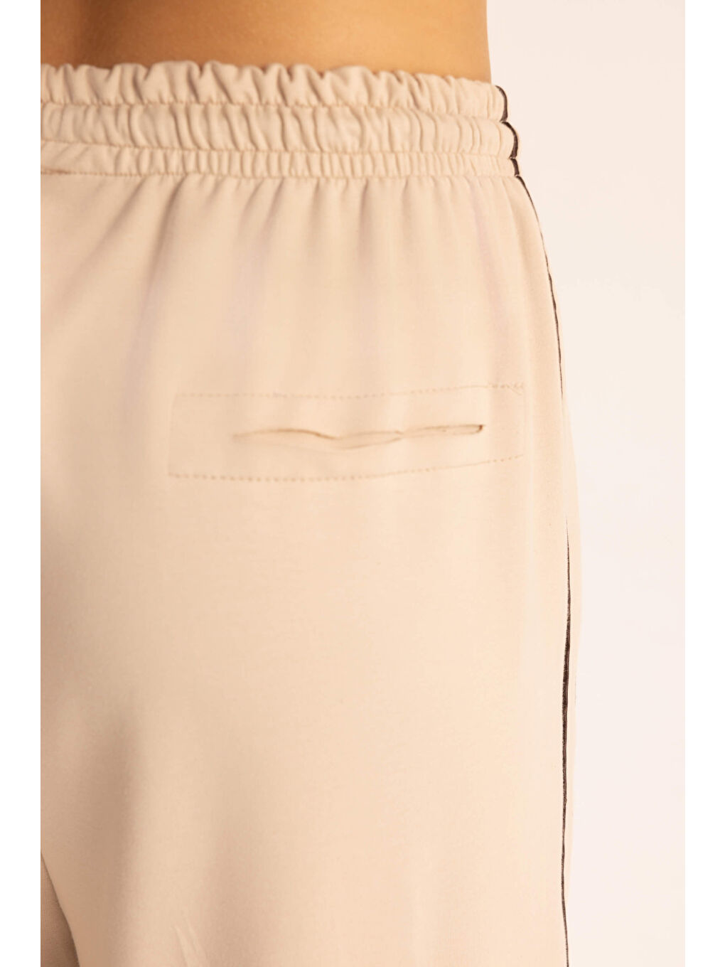 Beyaz Tyon Şerit Detay Kemik Kapüşonlu Crop Eşofman Takım-7