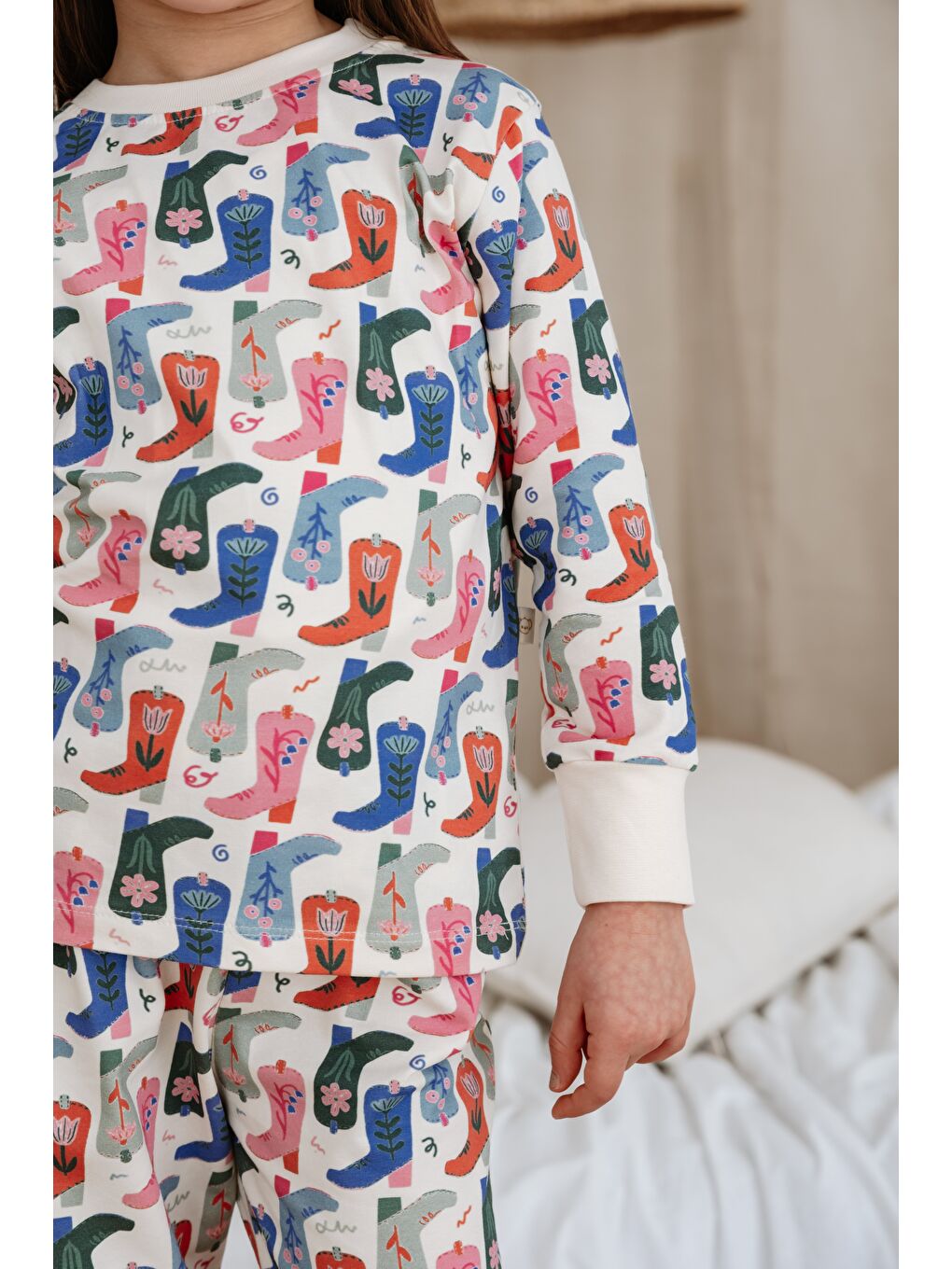 Karışık Kovboy Çizme Baskılı Color Shapes Çocuk Pijama Seti-8