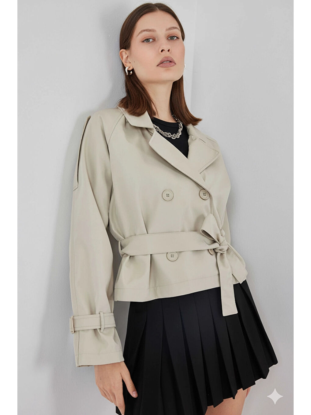 Kadın Bej Kruvaze Yaka Kuşaklı Astarlı Kısa Trençkot HZL25W-BD159701-3