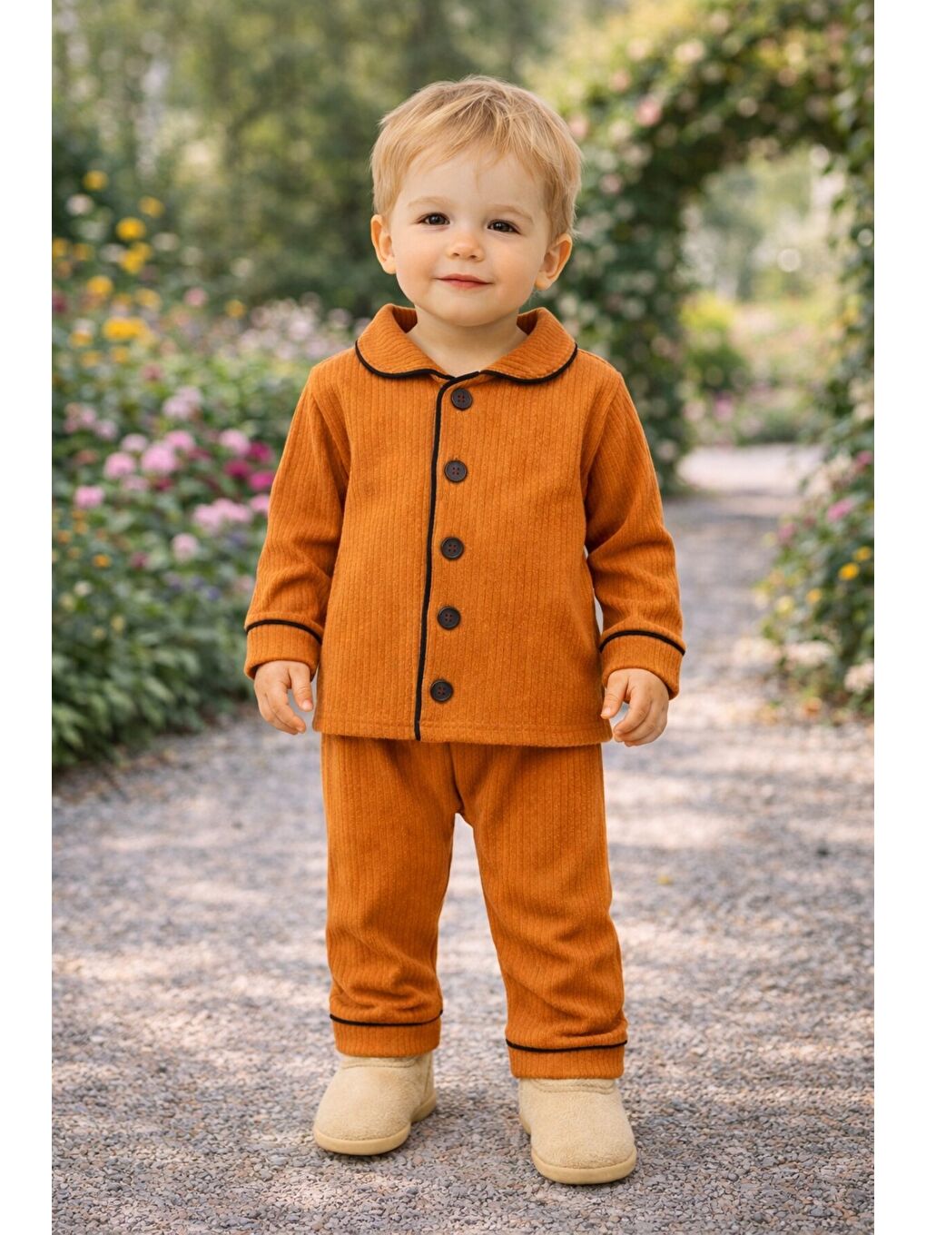 Turuncu Bebek Düğmeli Pijama Takımı Yumuşak Kumaş Uzun Kollu