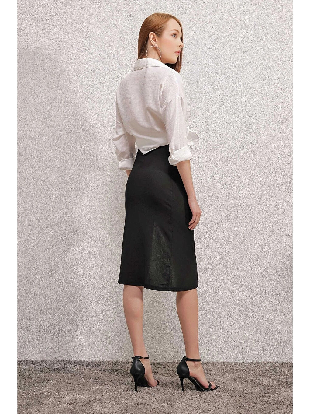 Kadın Siyah Yırtmaçlı Püskül Taşlı Beli Lastikli Uzun Etek HZL24S-BD118901-4