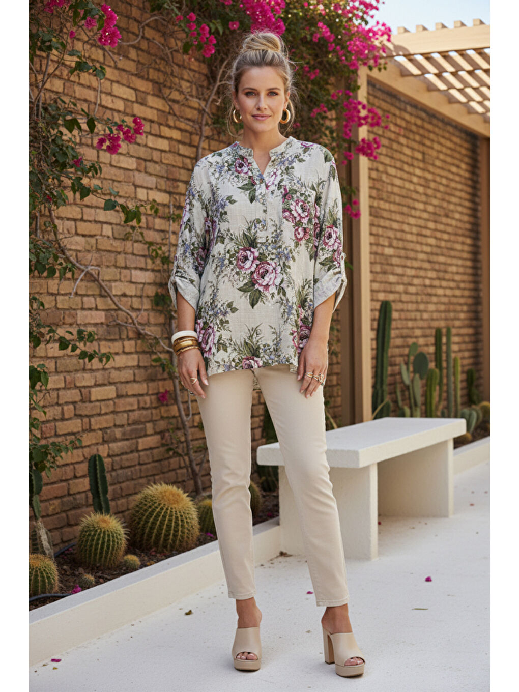 İtalyan Ekru Hakim Yaka Düğmeli 3/4 Kol Çiçekli Cepli Casual Keten Görünümlü Dokuma Bluz 75 65-3