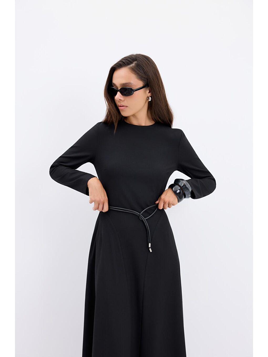 Bisiklet Yaka Parçalı Uzun Elbise Siyah-3