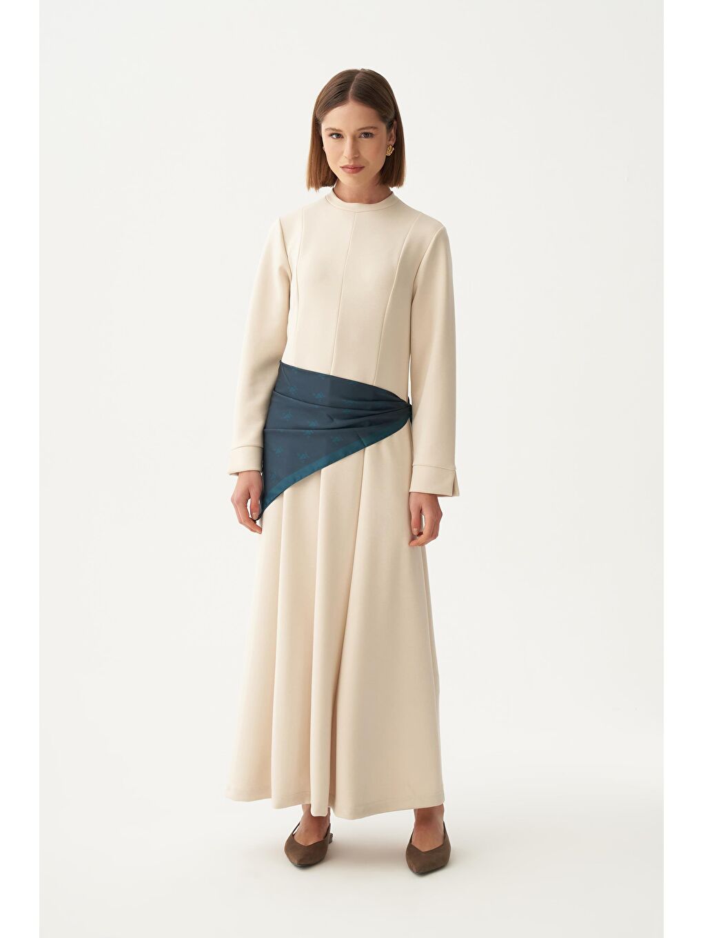 Açık Bej-Yumuşak Dokulu Parçalı Elbise-1